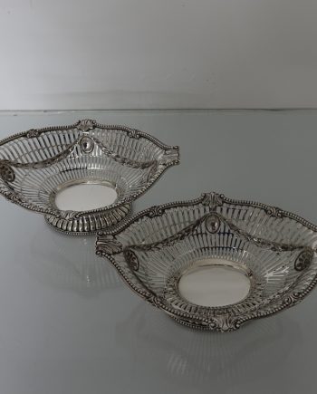 pair of dishes