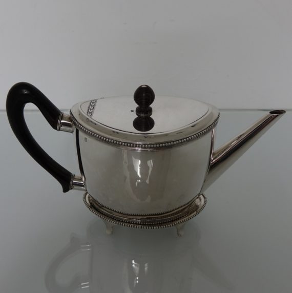 Dutch teapot on stand