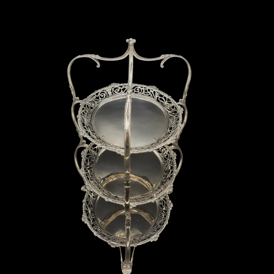 cake stand